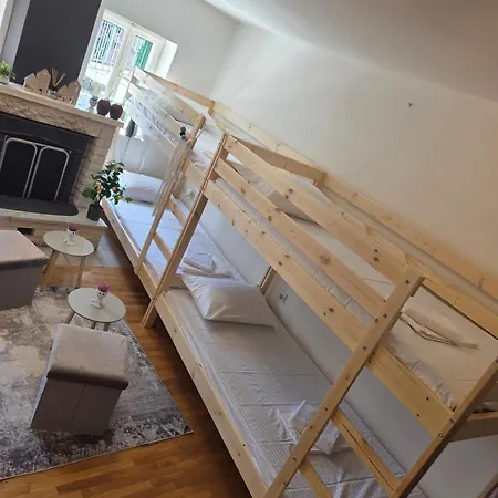 Deluxe Relaxation * Split